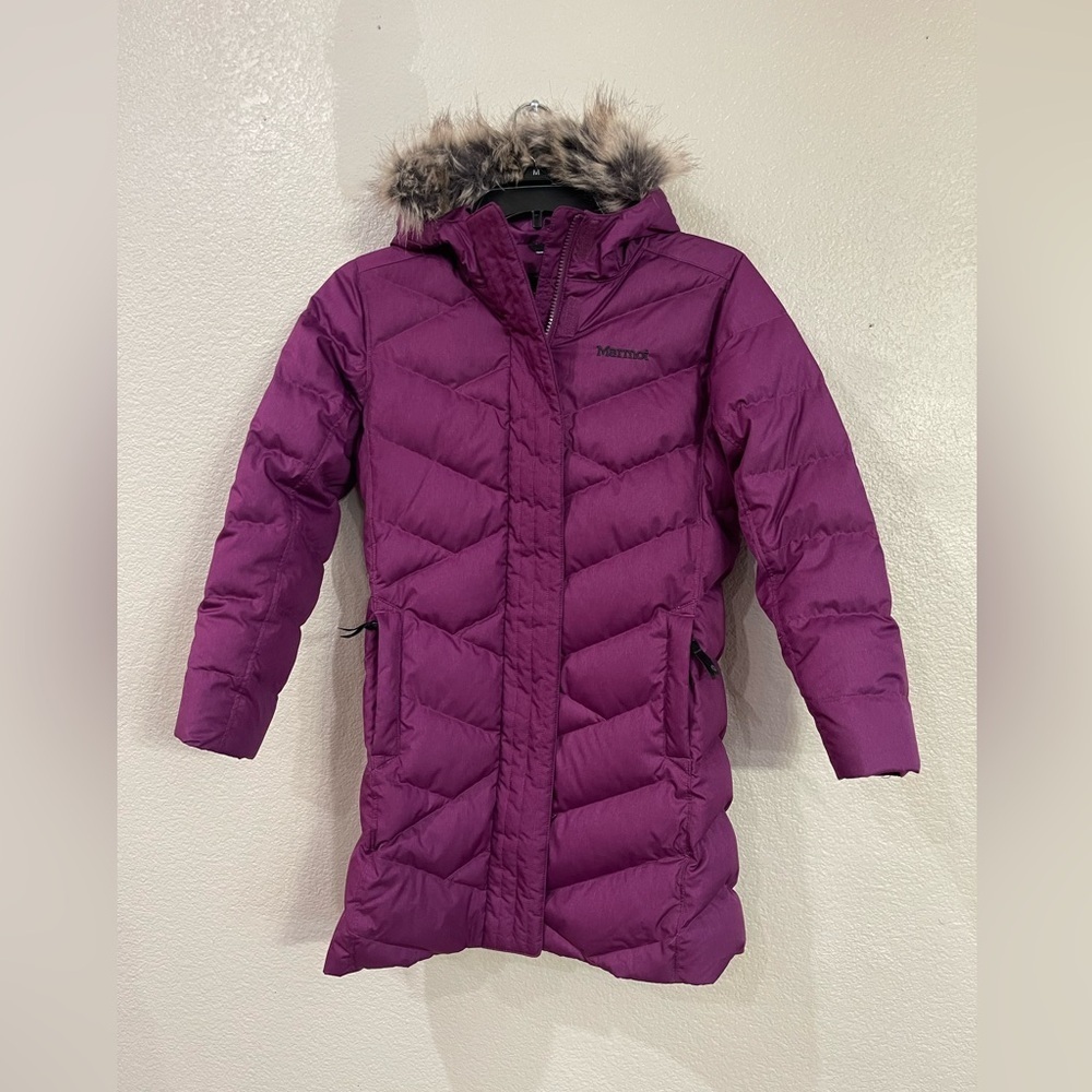 Marmot Puffer Coat with Fur Hood purple girls medium 700 down fill